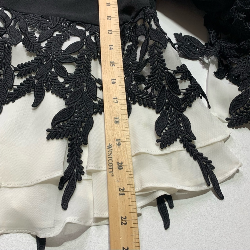 YaYa &Co M Black and White Ruffled Blouse with V-Neck and 3/4 Sleeves - Picture 4 of 7
